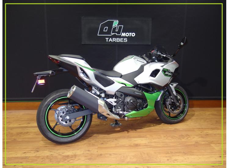 KAWASAKI Ninja 7 Hybrid